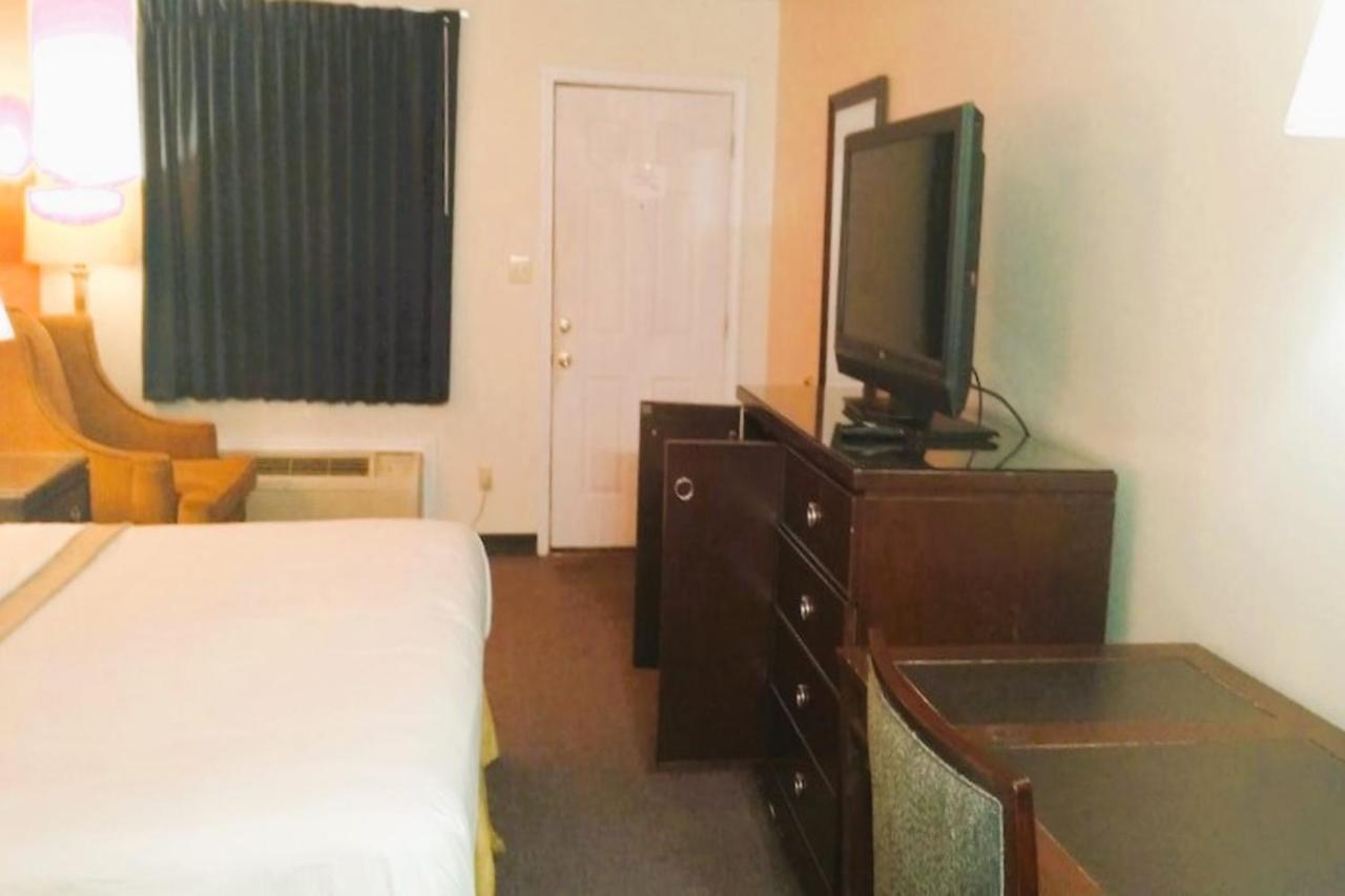 Oyo Hotel Mcintyre Ga, Us 441 외부 사진